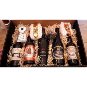 Julekasse med vin, �l og guf